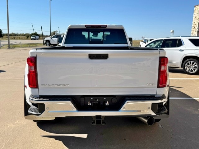 2026 Chevrolet Silverado 3500 HD LTZ - Photo 4