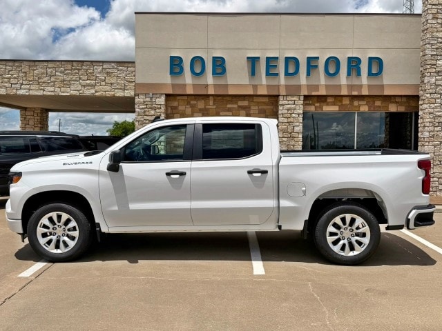 2026 Chevrolet Silverado 1500 Custom - Photo 2