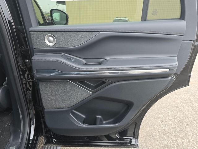 2026 Lincoln Navigator Reserve - Photo 23