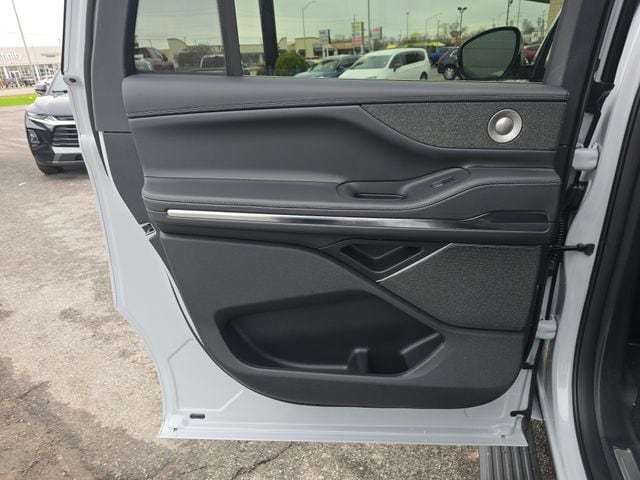 2026 Lincoln Navigator Reserve L - Photo 18