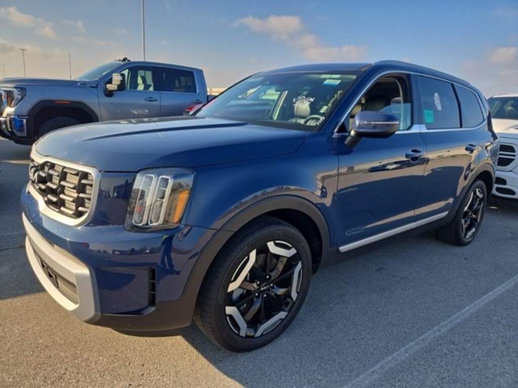 Used 2025 Kia Telluride S SUV