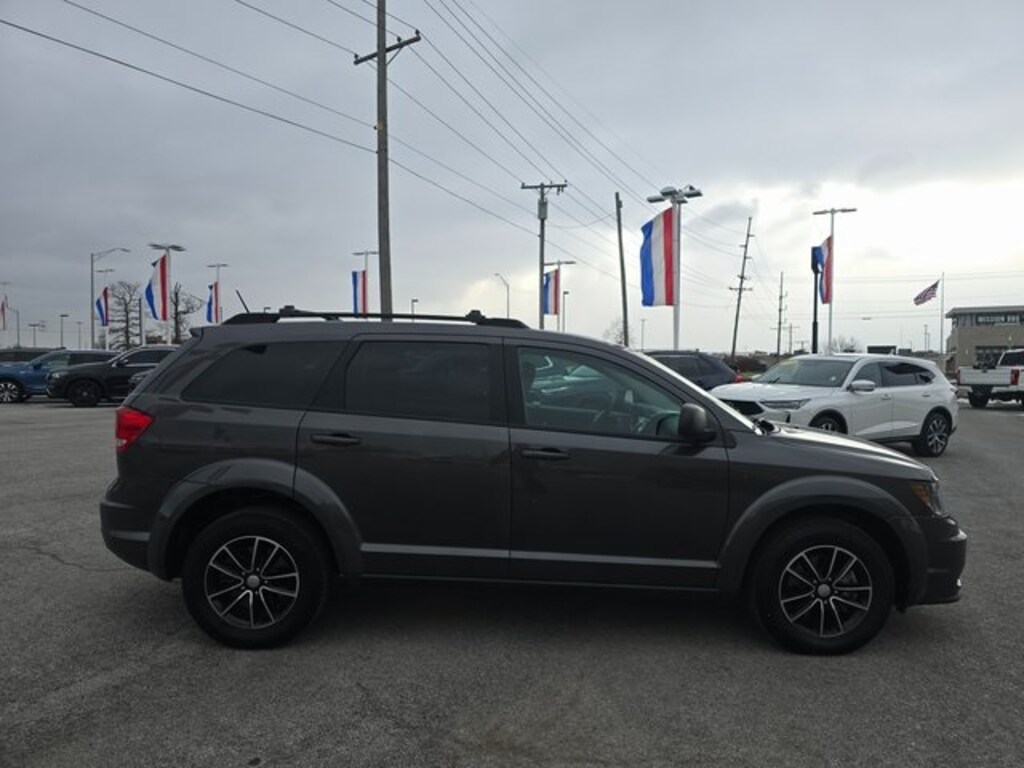 Used 2017 Dodge Journey SE SUV