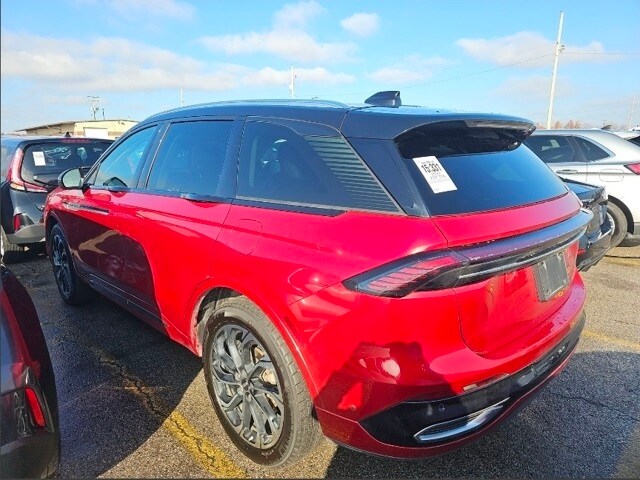 2024 Lincoln Nautilus Reserve photo 2