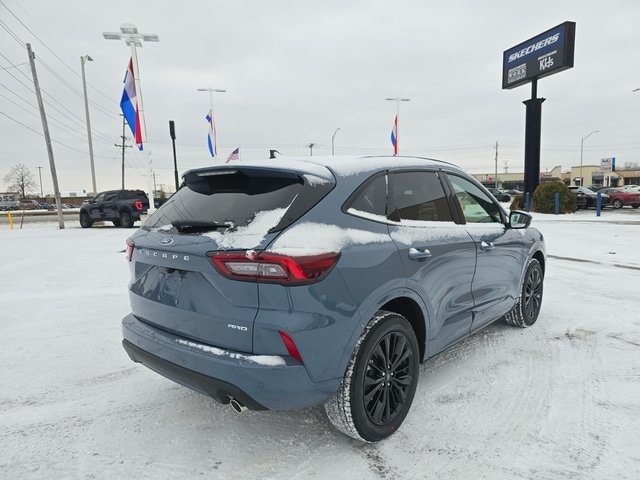 2026 Ford Escape ST-Line Elite photo 4