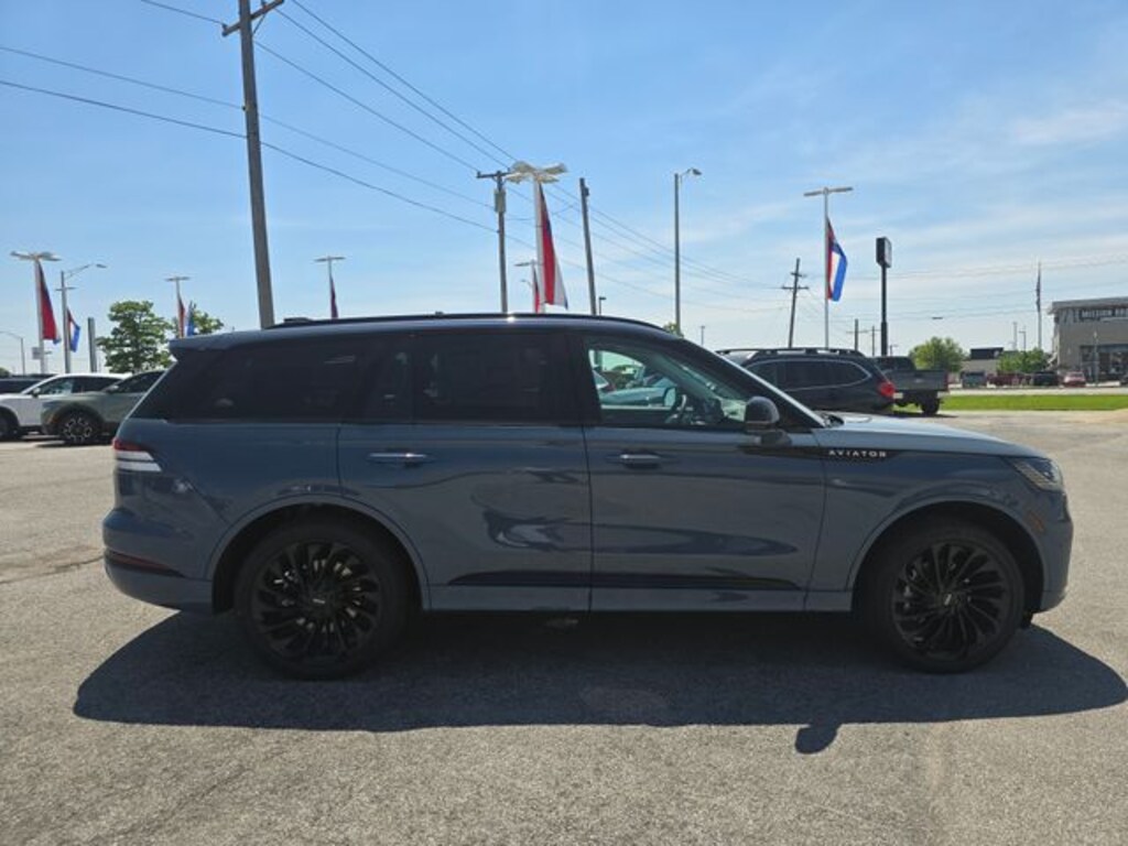 New 2026 Lincoln Aviator Reserve SUV
