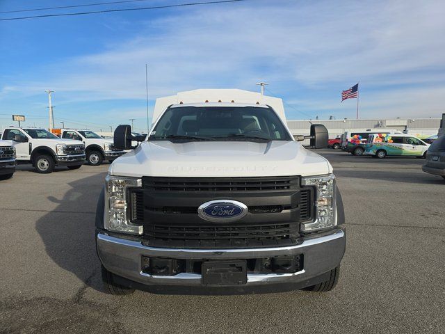 2019 Ford F-550 Super Duty Chassis Cab XL - Photo 9