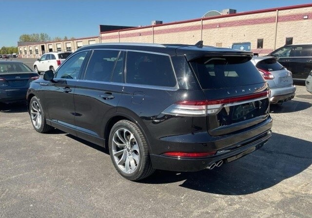 2022 Lincoln Aviator Grand Touring photo 4