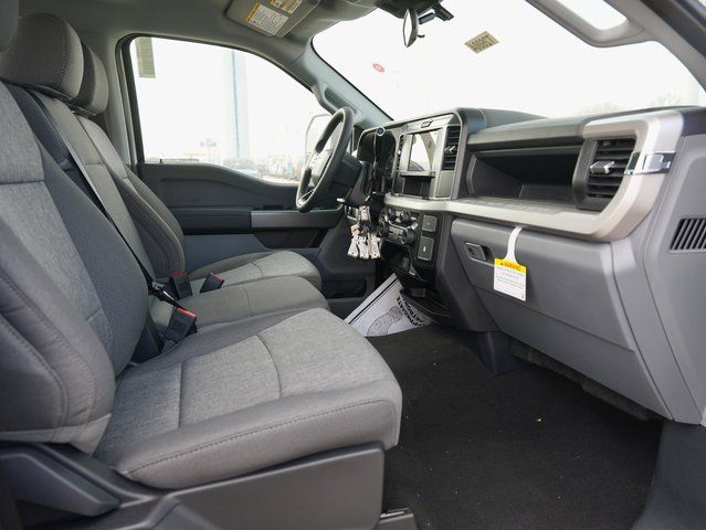 2026 Ford F-350 Super Duty XL - Photo 8