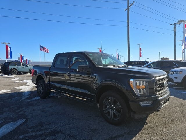 2023 Ford F-150 XLT photo 2