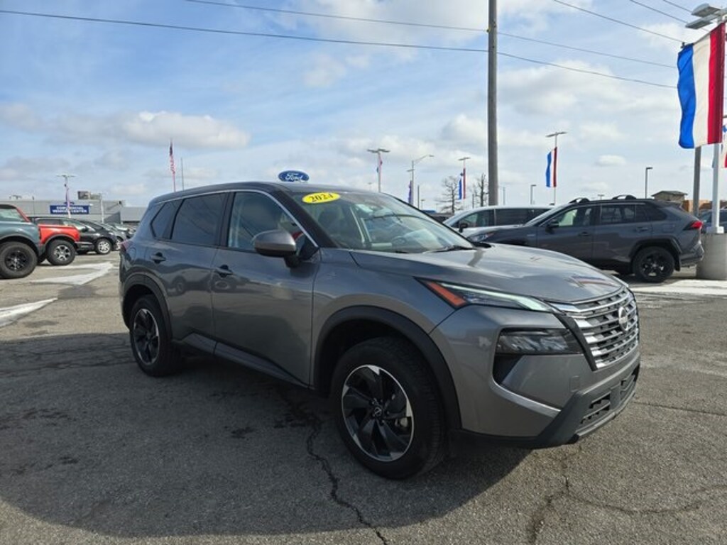 Used 2024 Nissan Rogue SV SUV