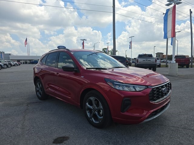 2023 Ford Escape ST-Line photo 2