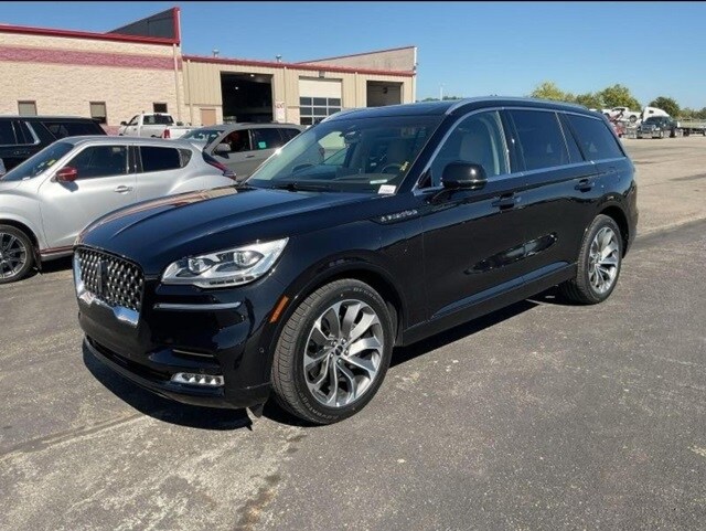 2022 Lincoln Aviator Grand Touring photo 2