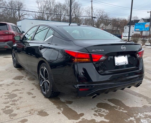 2024 Nissan Altima 2.5 SR photo 3