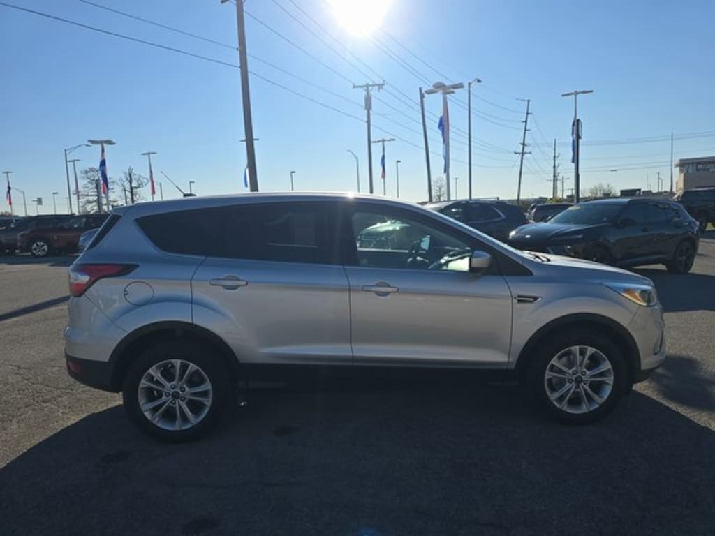 Used 2017 Ford Escape SE SUV