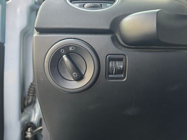 2010 Volkswagen New Beetle Base - Photo 12