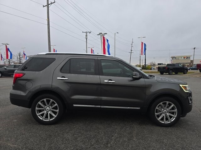 2017 Ford Explorer Limited photo 2