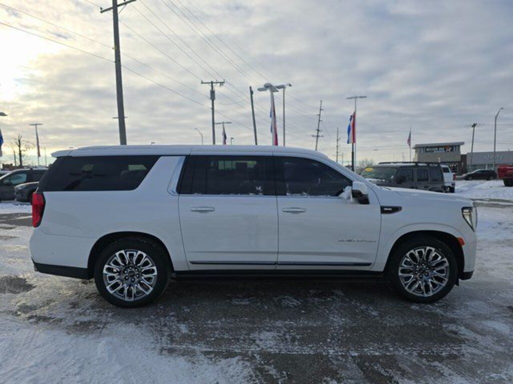 Used 2023 GMC Yukon XL Denali Ultimate SUV