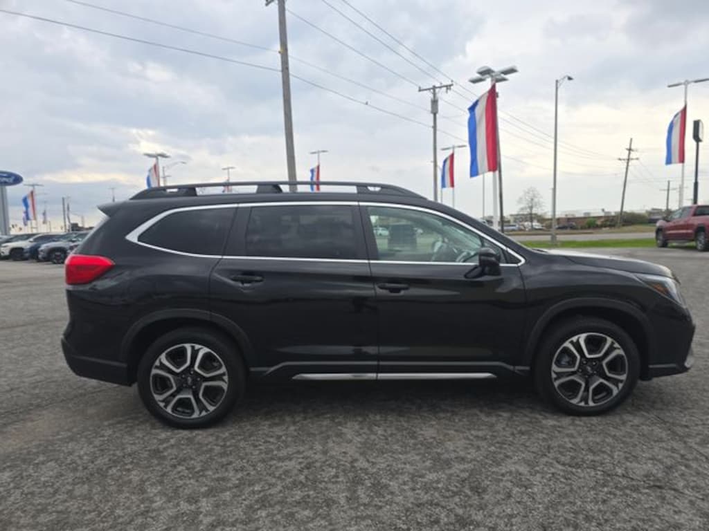 Used 2023 Subaru Ascent Limited SUV