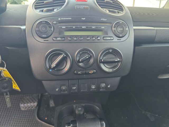 2010 Volkswagen New Beetle Base - Photo 14