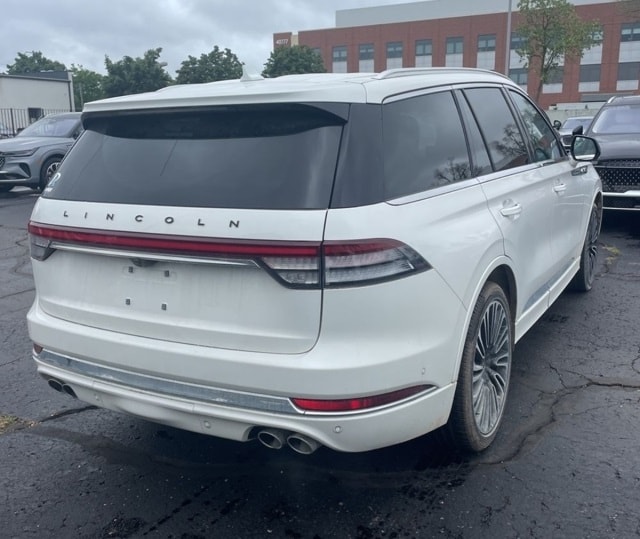 Used 2023 Lincoln Aviator Black Label with VIN 5LM5J9XC8PGL00404 for sale in Fort Wayne, IN
