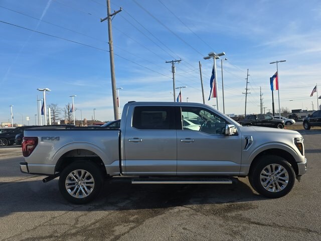 2025 Ford F-150 Lariat photo 3