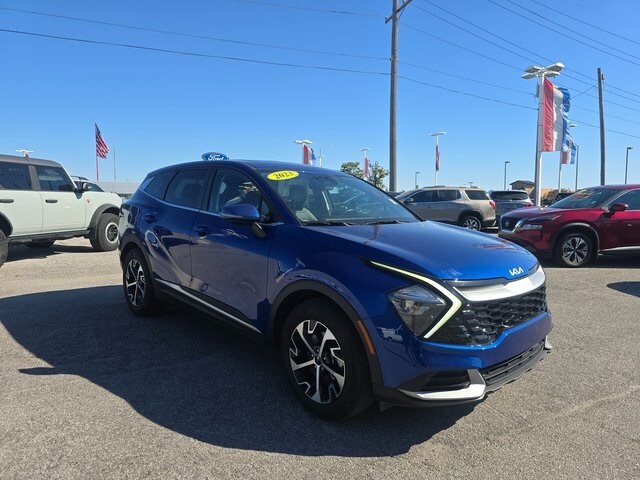 2023 Kia Sportage EX photo 2