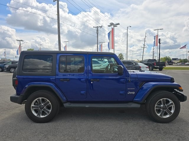 2018 Jeep Wrangler Unlimited Sahara photo 2