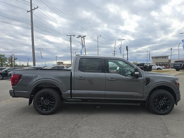 2025 Ford F-150 Lariat photo 2