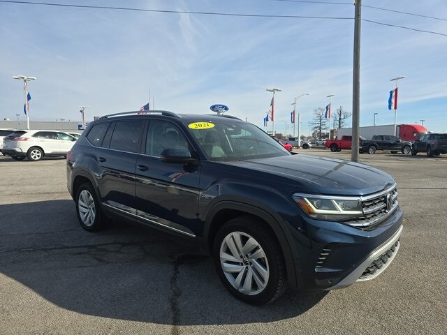 2021 Volkswagen Atlas SEL photo 2