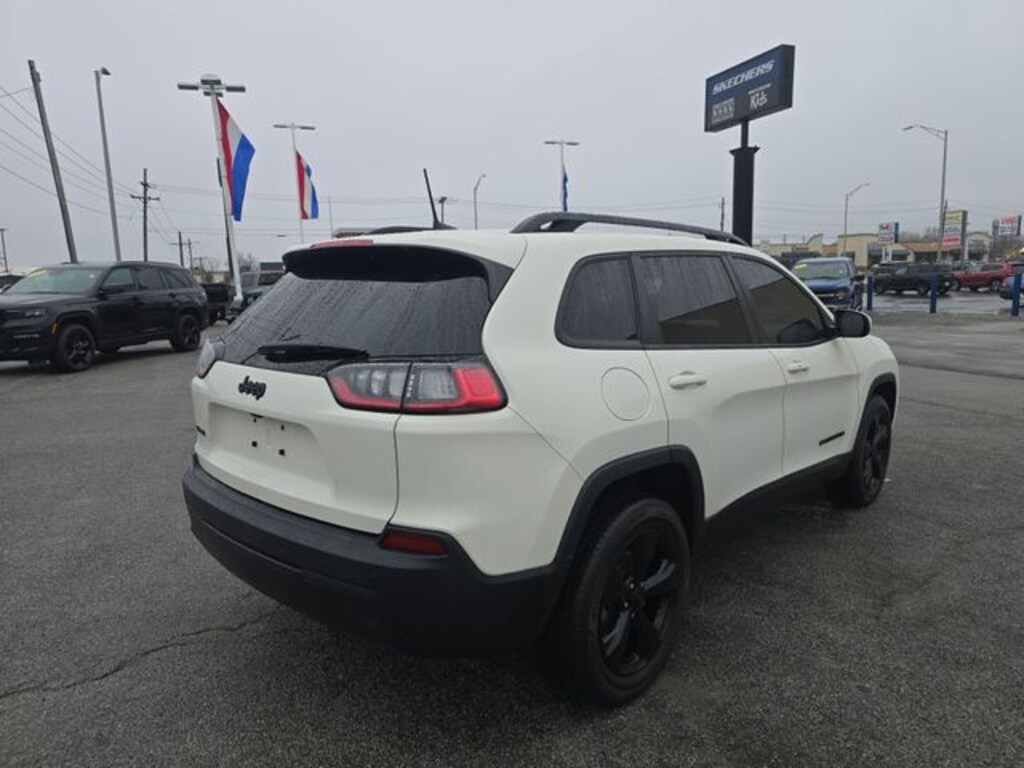 Used 2019 Jeep Cherokee Altitude SUV