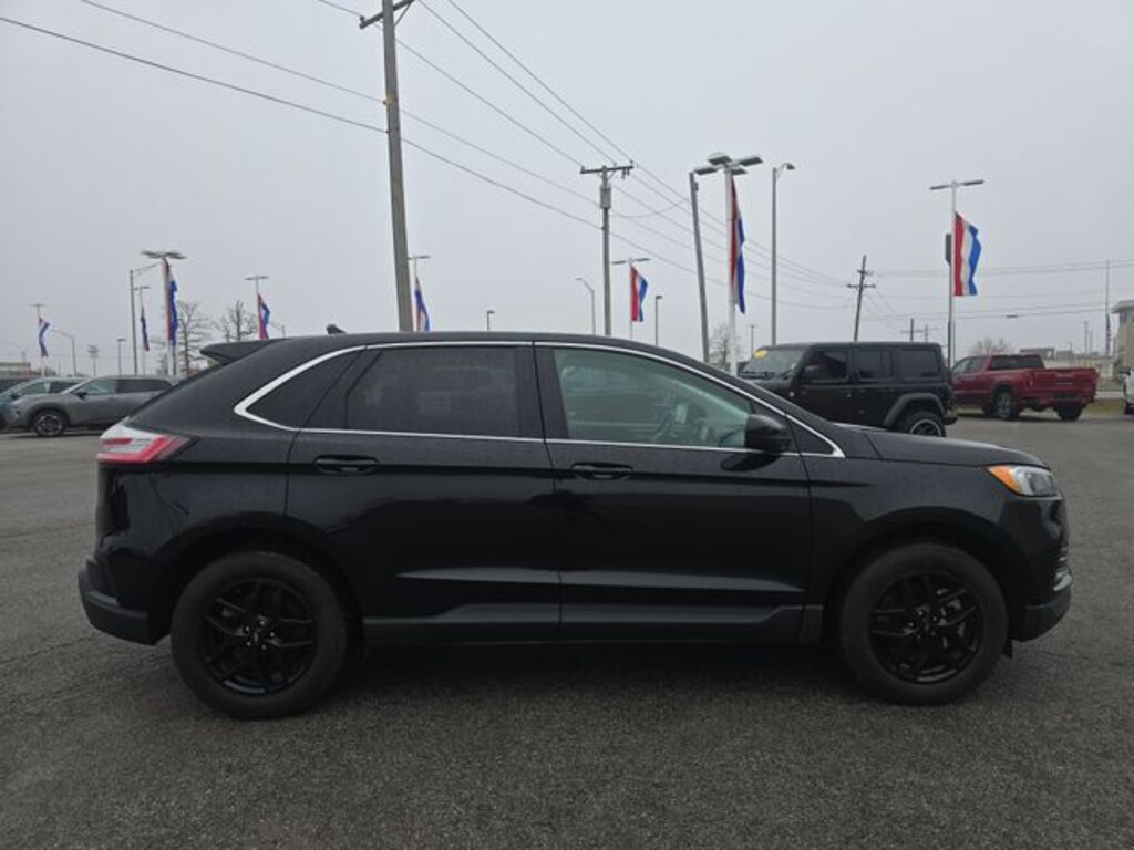 Used 2024 Ford Edge SEL SUV