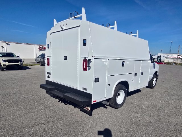 New 2027 Ford E-350 Cutaway Base Cab/Chassis
