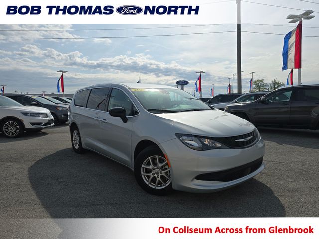 2024 Chrysler Voyager LX's photo