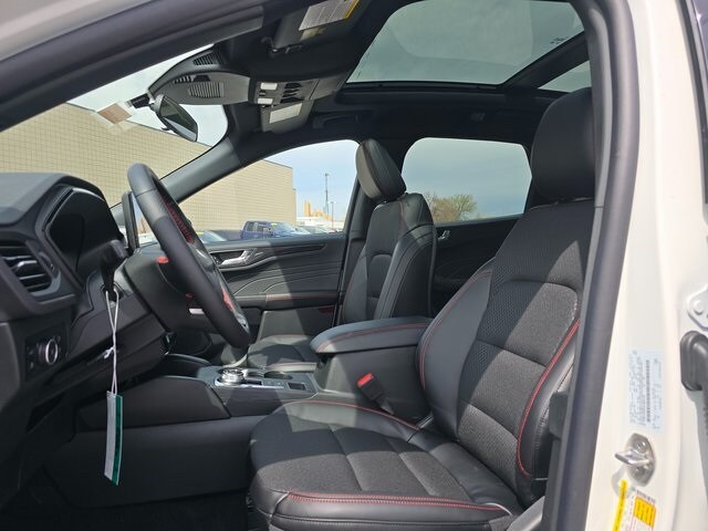 2025 Ford Escape Hybrid ST-Line Select - Photo 18