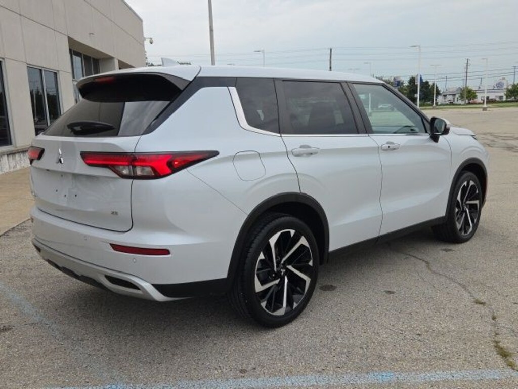 Used 2022 Mitsubishi Outlander SE SUV