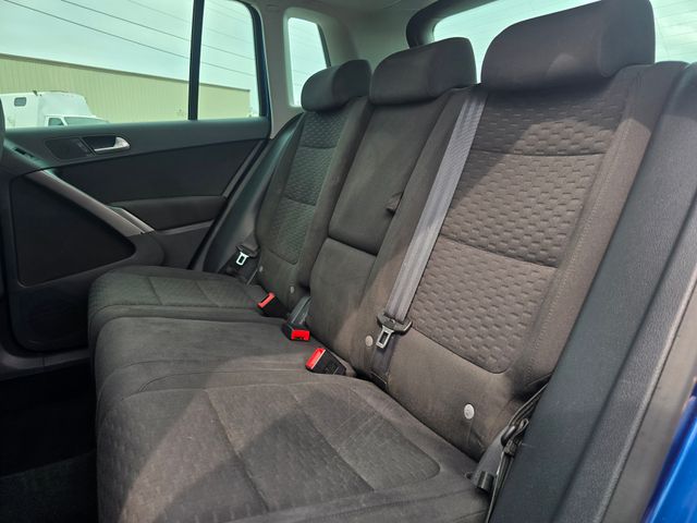 2009 Volkswagen Tiguan SE - Photo 12
