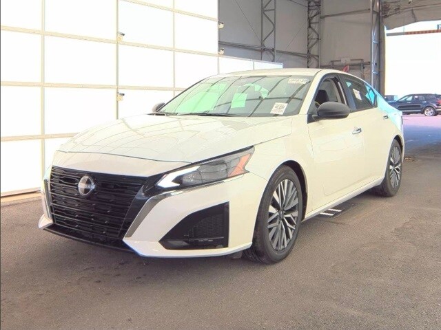 2024 Nissan Altima 2.5 SV photo 2