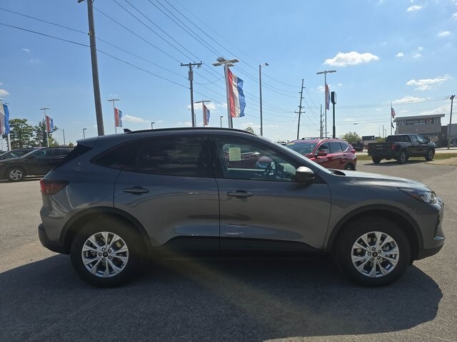 2026 Ford Escape Active photo 2