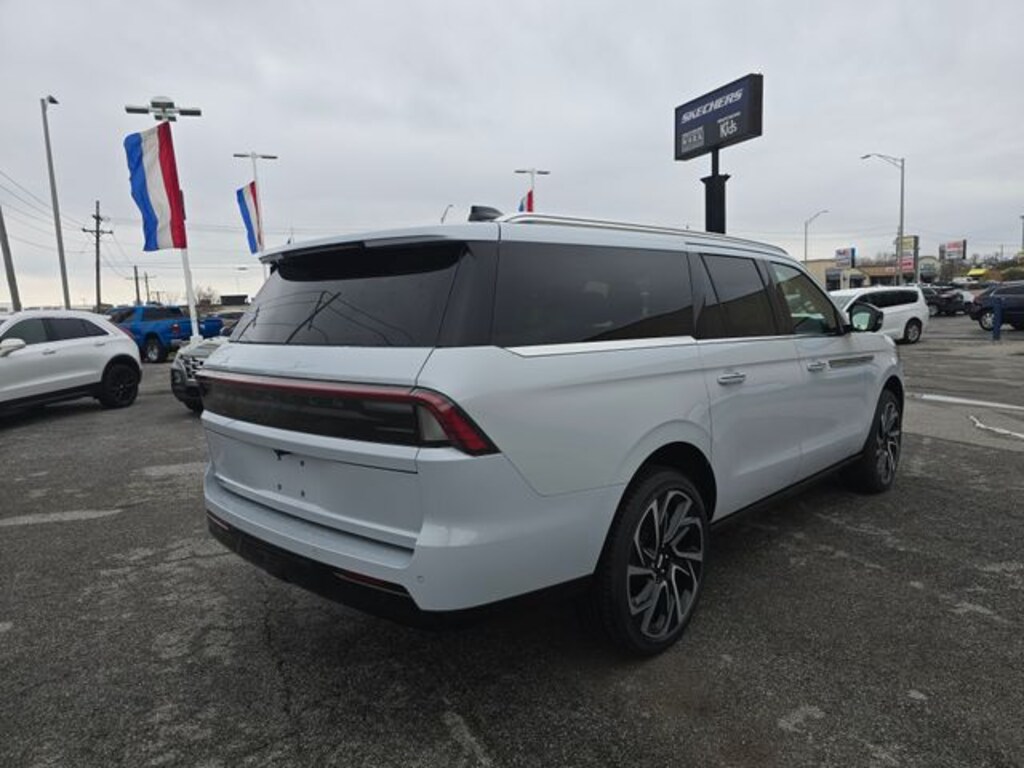New 2026 Lincoln Navigator L Reserve SUV