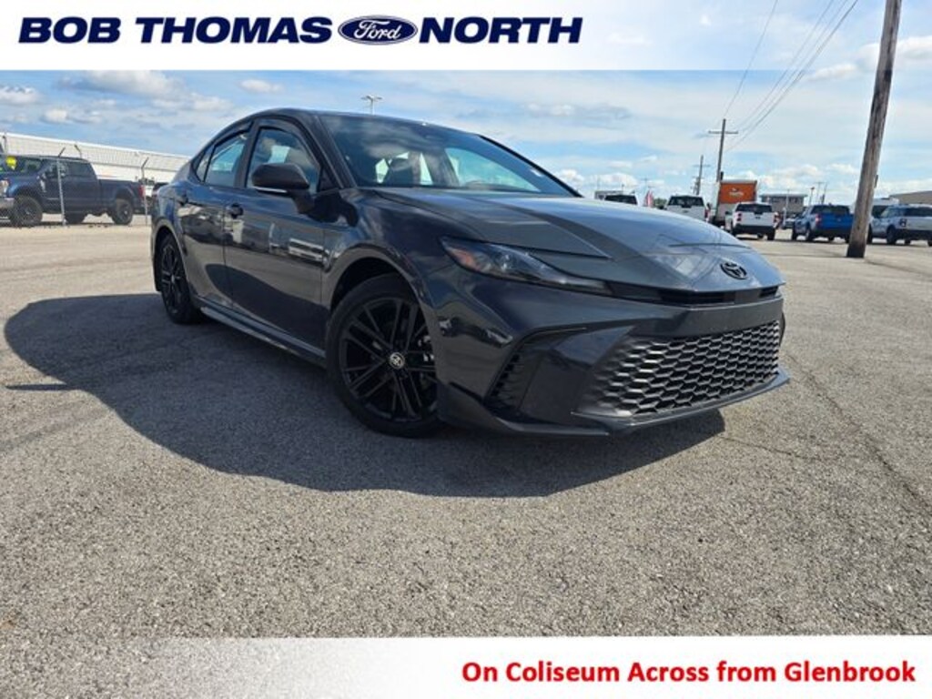 Used 2025 Toyota Camry SE Sedan