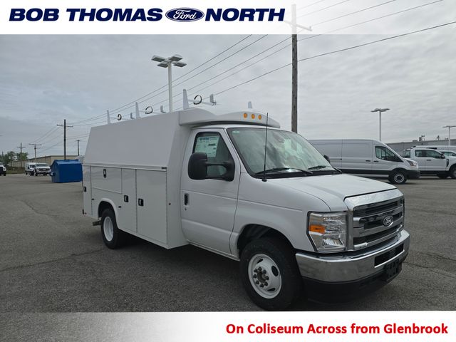 2026 Ford E-Series DRW E-350 Super Duty 138 in WB's photo