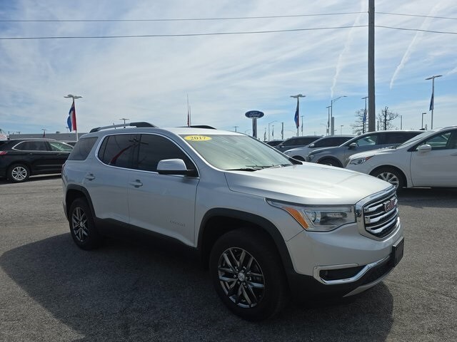 2017 Gmc Acadia SLT photo 2