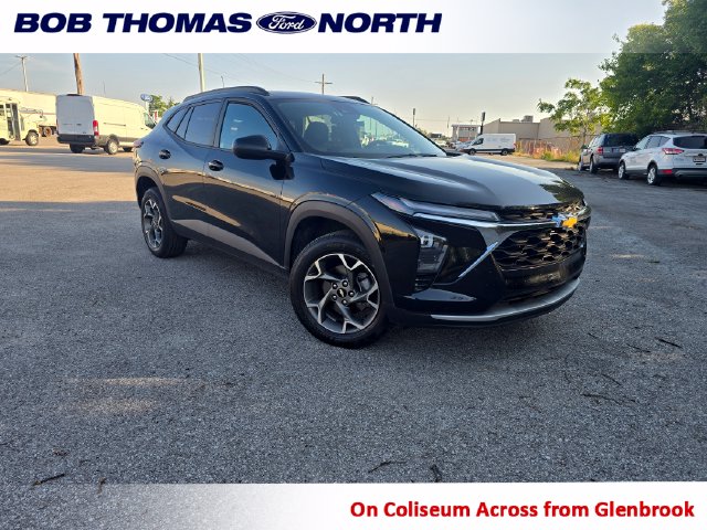 Used 2025 Chevrolet Trax LT SUV