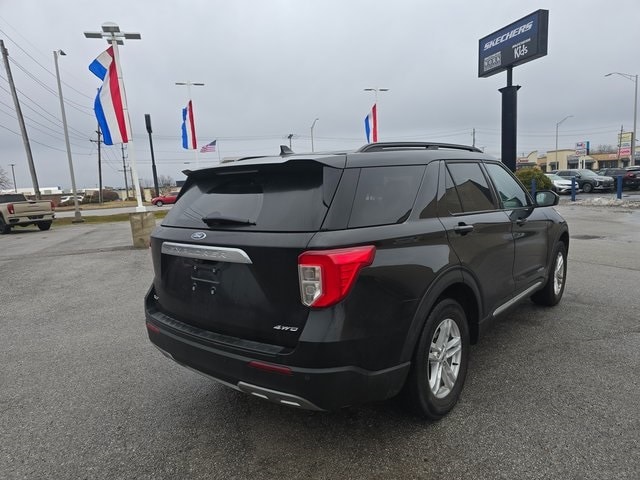 2023 Ford Explorer XLT photo 3