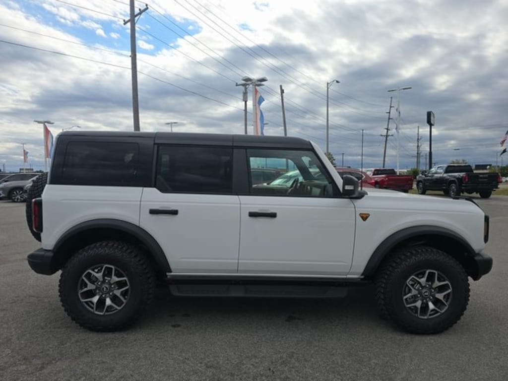 New 2025 Ford Bronco Badlands SUV