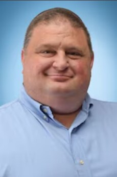 Staff member Andy Hicks from ID_9fd07c8b366d