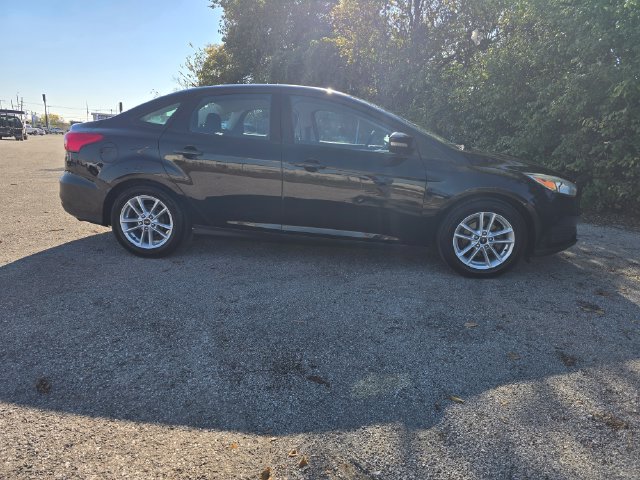 Used 2016 Ford Focus SE with VIN 1FADP3F29GL244638 for sale in Fort Wayne, IN