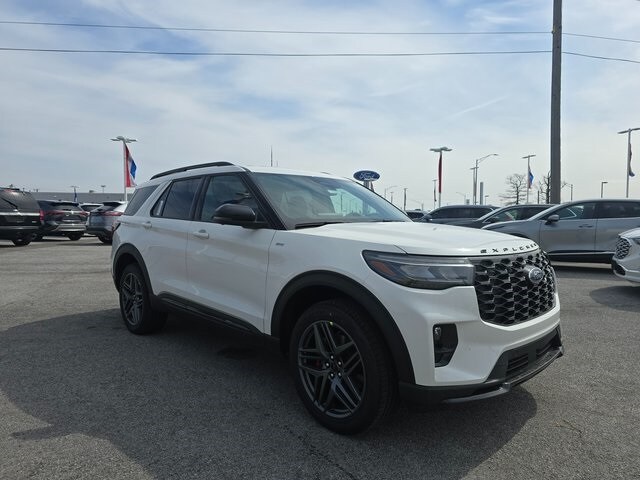 2025 Ford Explorer ST-Line photo 2