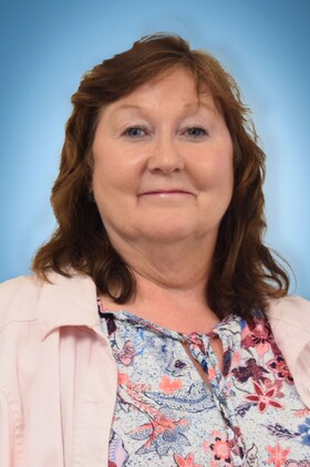 Staff member Laura Pence from ID_9fd07c8b366d