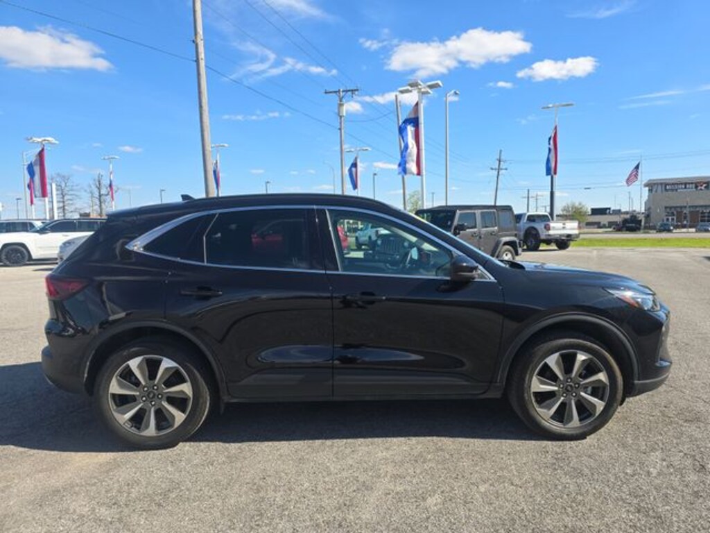 Used 2025 Ford Escape Platinum SUV